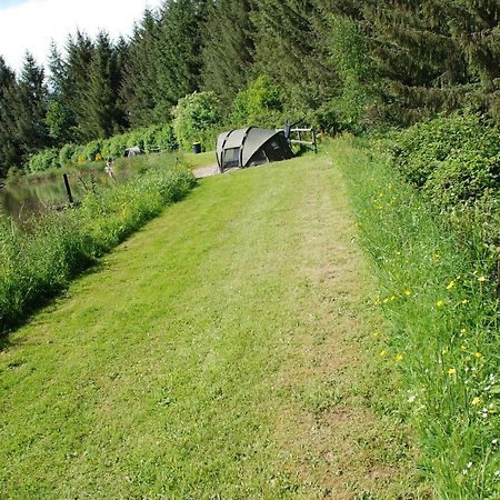Spruce Lake Sauviat-sur-Vige Exterior foto