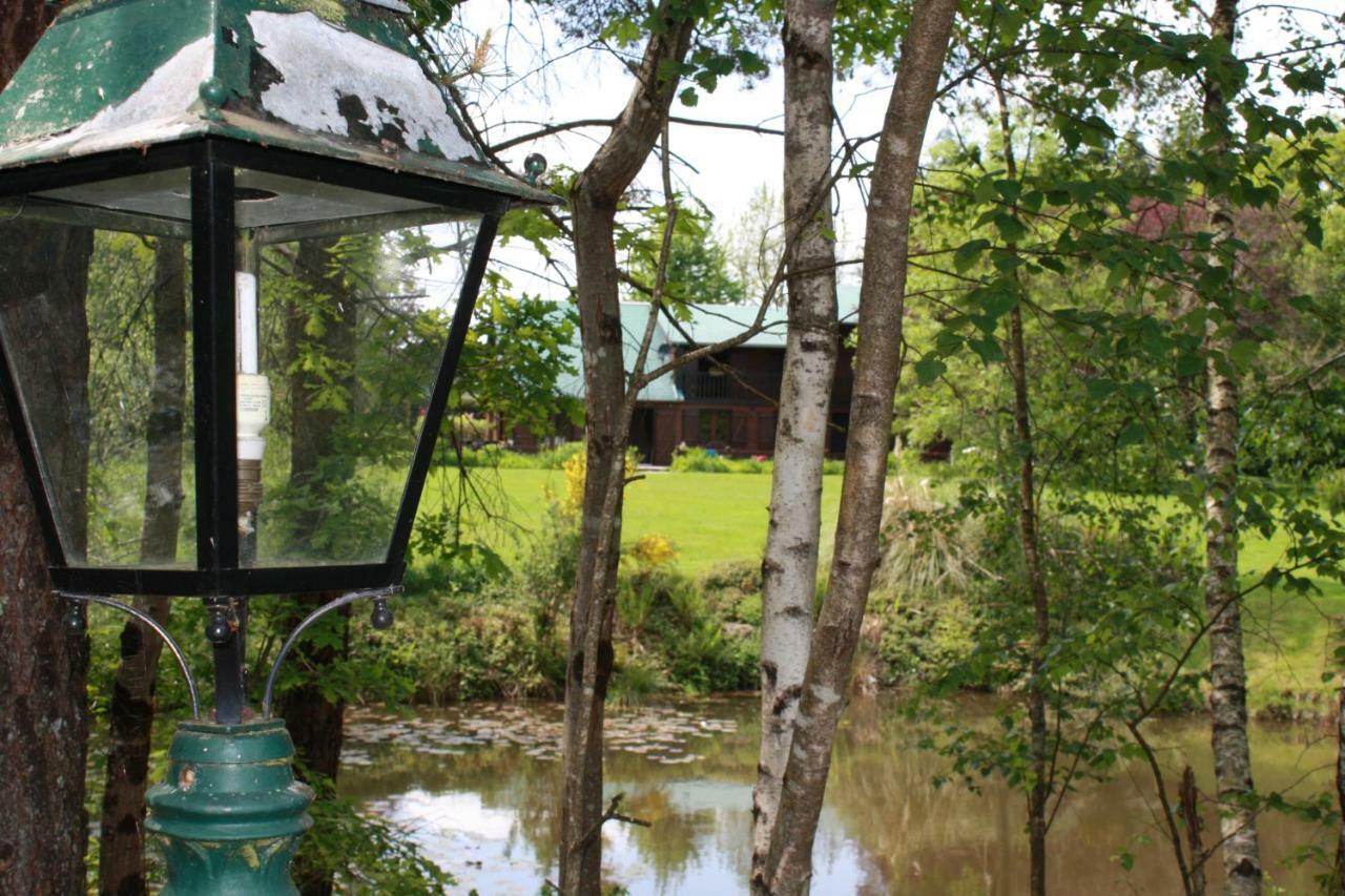 Spruce Lake Sauviat-sur-Vige Exterior foto